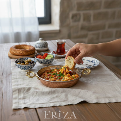 El Yapımı Bakır Yumurta Sahanı – Geleneksel Kahvaltılık Pişirme ve Sunum