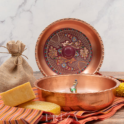 Lila El İşlemeli Balık Figürlü Bakır Hamam Tası