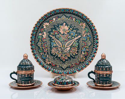 Kişiselleştirilebilir Bakır Kahve Takımı Geometrik Desen Ortası Logolu Tepsi Siyah Renk