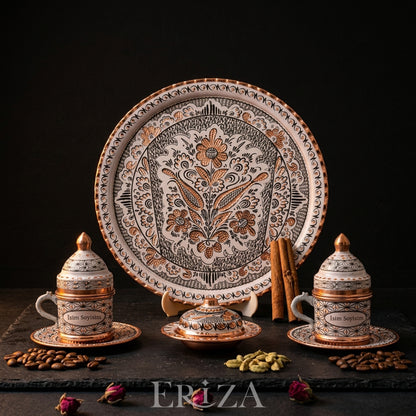 Kişiselleştirilebilir Bakır Kahve Takımı Geometrik Desen Geleneksel İşlemeli Tepsi Beyaz Renk