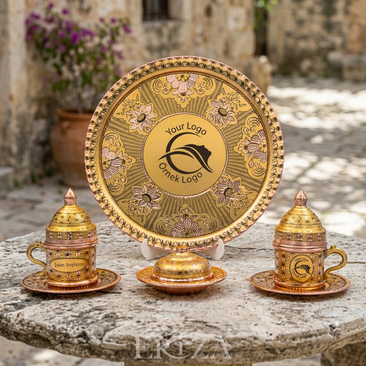 Kişiselleştirilebilir Bakır Kahve Takımı Geometrik Desen Ortası Logolu Tepsi Gold Renk