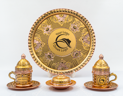 Kişiselleştirilebilir Bakır Kahve Takımı Geometrik Desen Ortası Logolu Tepsi Gold Renk