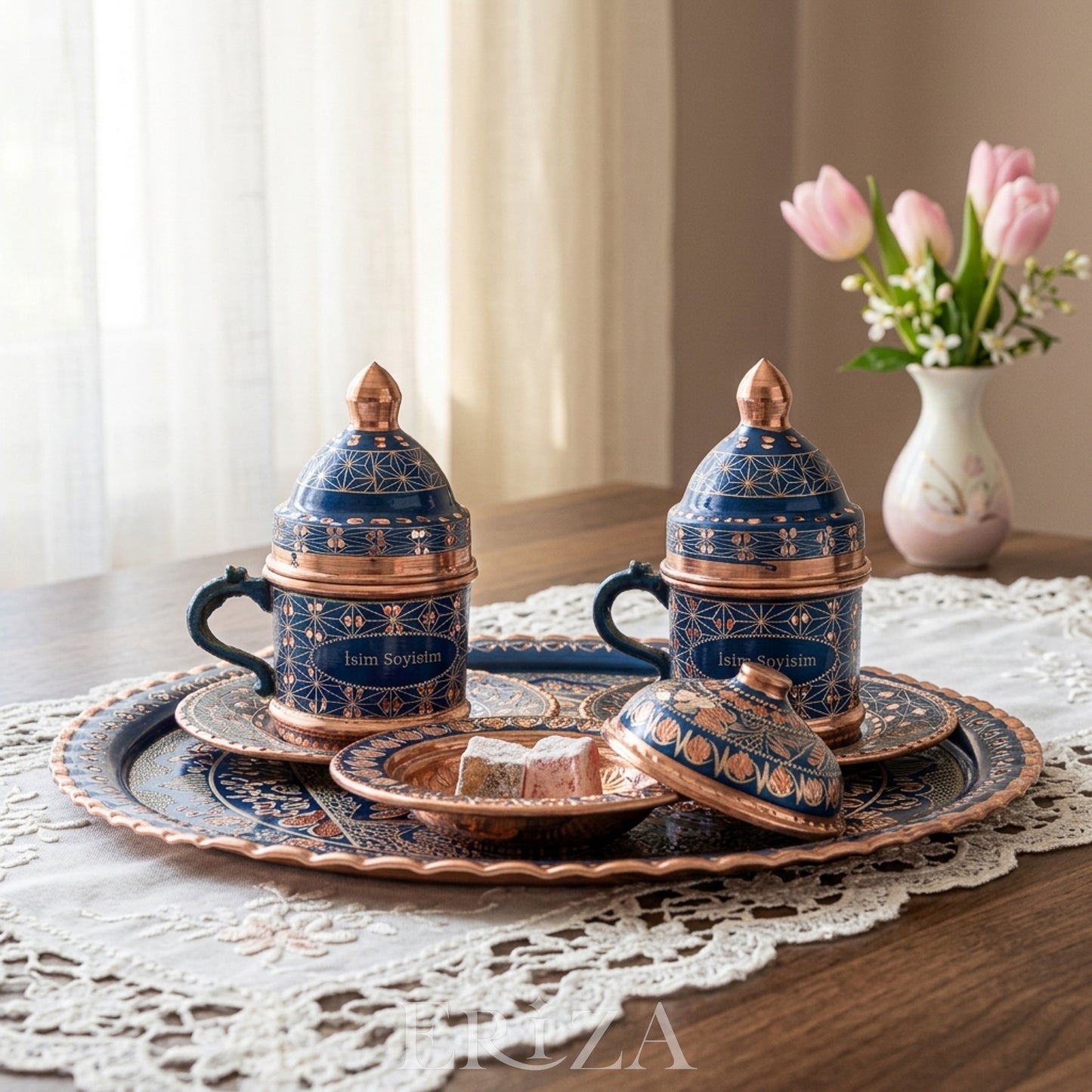 Kişiselleştirilebilir Bakır Kahve Takımı Geometrik Desen Ortası Logolu Tepsi Mavi Renk